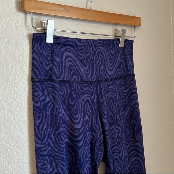 Patagonia Women’s Maipo 7/8 Tights Leggings in Oak Waves Sound Blue, Size Small - Picture 2 of 10